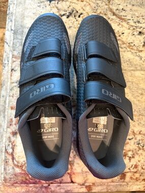 NWOT Giro spin shoes